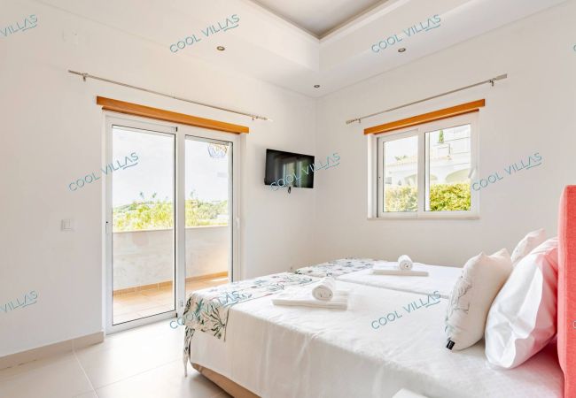 Villa à Almancil - Crest 5 - 8 Pax  Golf/Beach Swimming pool Villa à Almancil - Crest 5 - 8 Pax  Golf/Beach Swimming pool