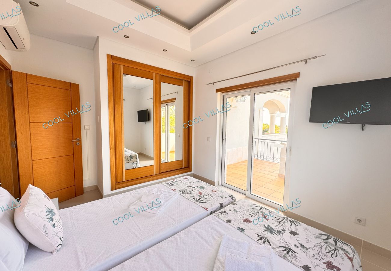 Villa à Almancil - Crest 5 - 8 Pax  Golf/Beach Swimming pool Villa à Almancil - Crest 5 - 8 Pax  Golf/Beach Swimming pool