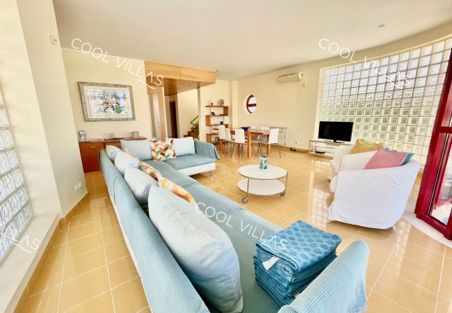 Villa em Albufeira - Villa AcquaMarina - waterfront 5 bedr villa Villa em Albufeira - Villa AcquaMarina - waterfront 5 bedr villa