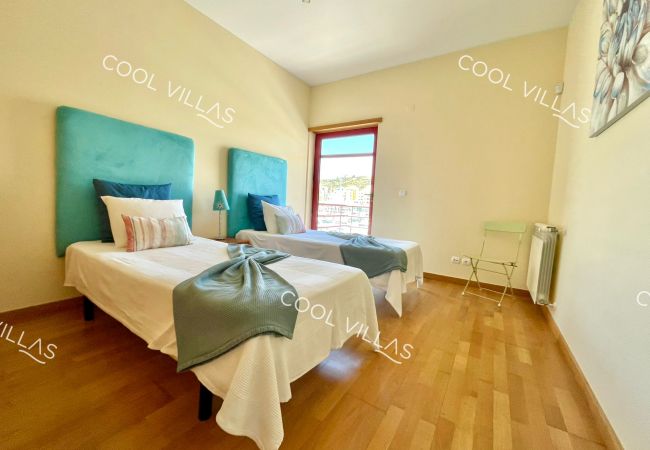 Villa em Albufeira - Villa AcquaMarina - waterfront 5 bedr villa Villa em Albufeira - Villa AcquaMarina - waterfront 5 bedr villa