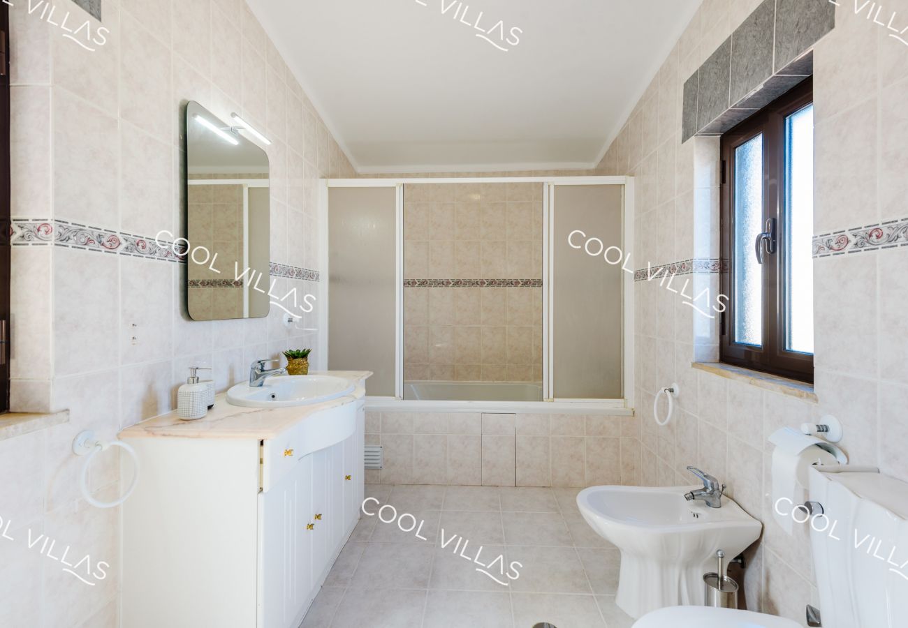 Casa em Albufeira - Villa Margarida - heatable pool, beach & The Strip Casa em Albufeira - Villa Margarida - heatable pool, beach & The Strip