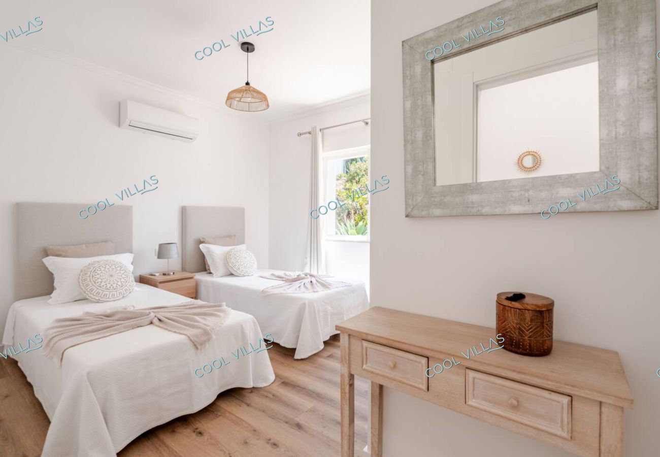 Villa em Albufeira - Orquidea Senses - 8 Pax - Sea View Villa em Albufeira - Orquidea Senses - 8 Pax - Sea View