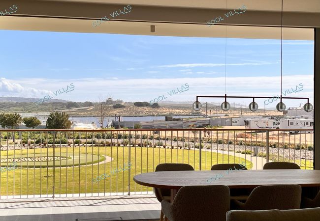 Apartamento em Armação de Pêra - BeachFront Apartment - 4 pax - swimming pool Apartamento em Armação de Pêra - BeachFront Apartment - 4 pax - swimming pool